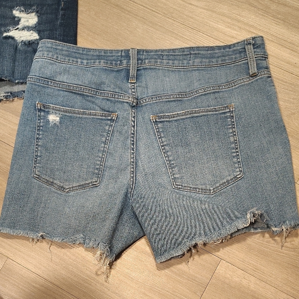 Universal Thread Shorts Bundle Size 12 - image 4